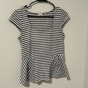 Anthropologie Black and White Peplum Short Sleeve Top Size Small Feminine Boho